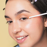 líquido hidratante para cejas y pestañas